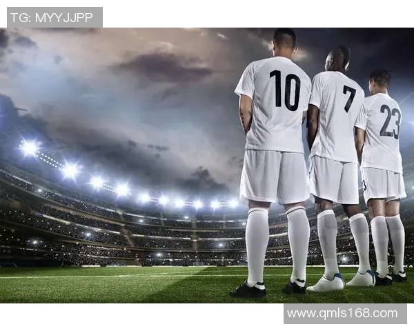 足球明星的辉煌历程与精彩瞬间全景展示图文版